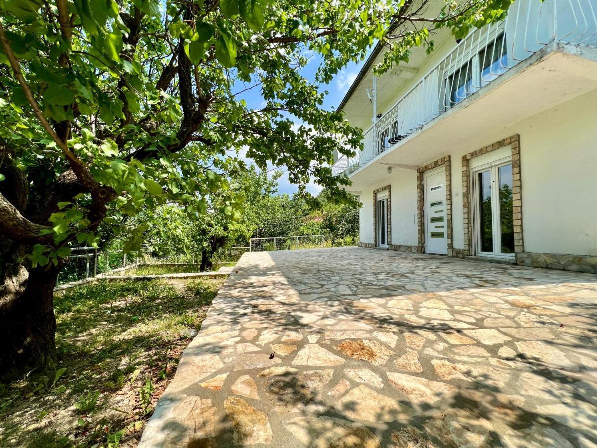 Guest House Ivano Mostar Extérieur photo